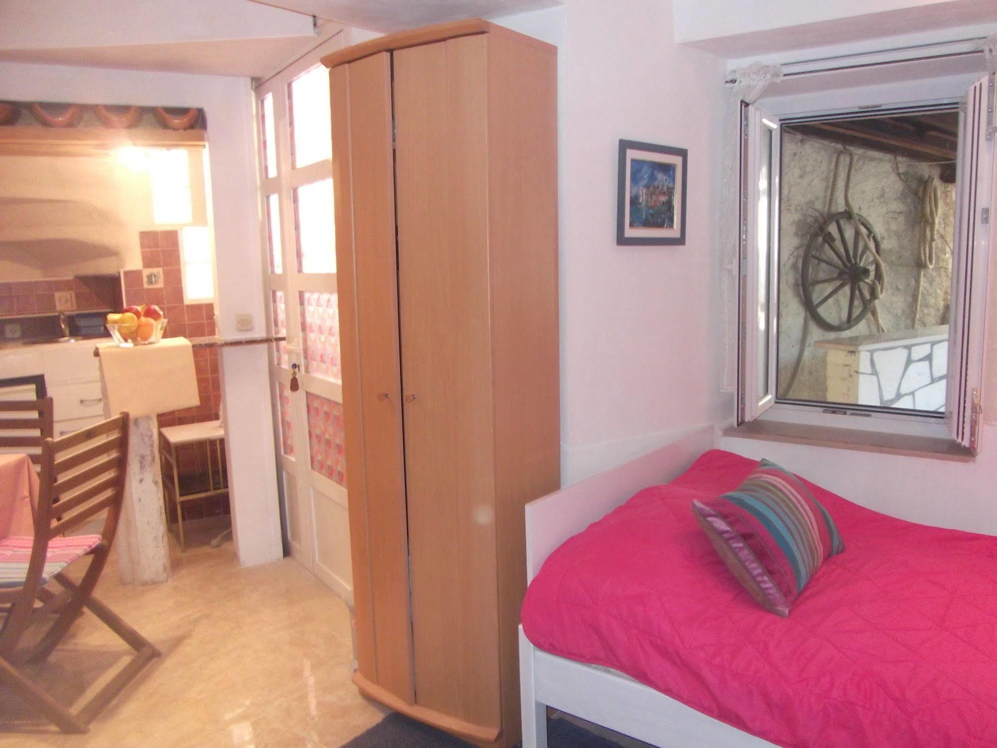 Joy Old Town Apartment